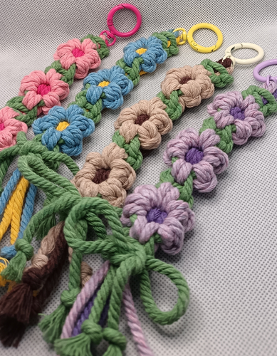 بگ چارم گل مکرومه